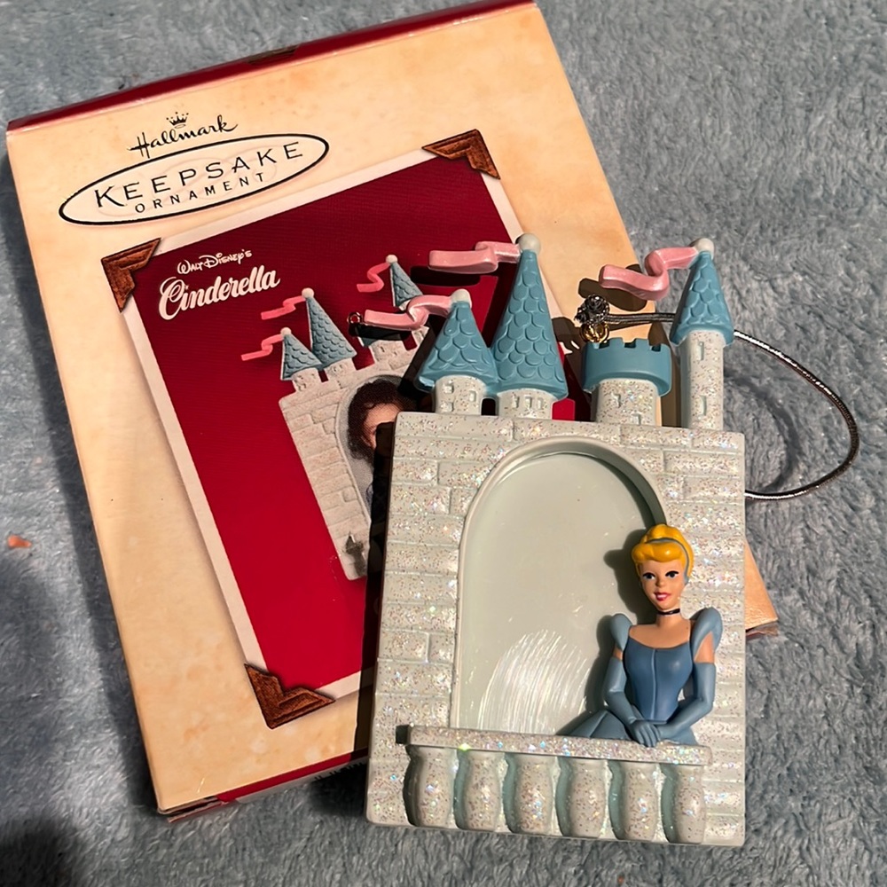 Cinderella castle ornament Hallmark Keepsake 2002 Disney photo holder